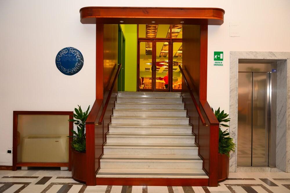 Grand Hotel Delle Terme Terme Luigiane エクステリア 写真